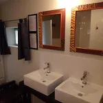 Le Relais Des Elephants Colores Bed & Breakfast Virlet