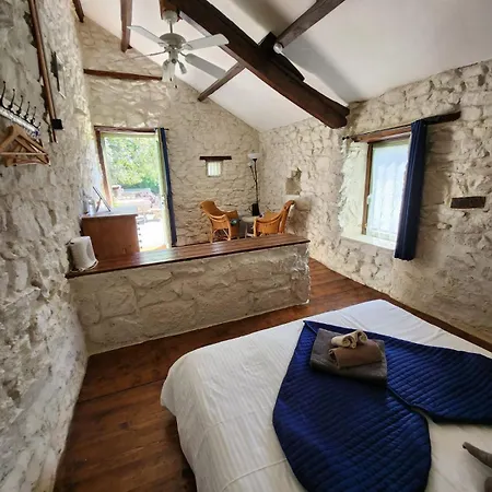 לינה וארוחת בוקר Le Relais Des Elephants Colores Virlet