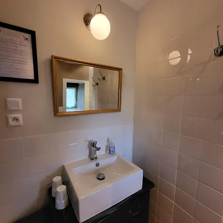 Le Relais Des Elephants Colores Bed & Breakfast Virlet