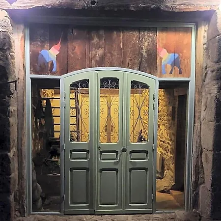 Le Relais Des Elephants Colores Nocleg ze śniadaniem Virlet